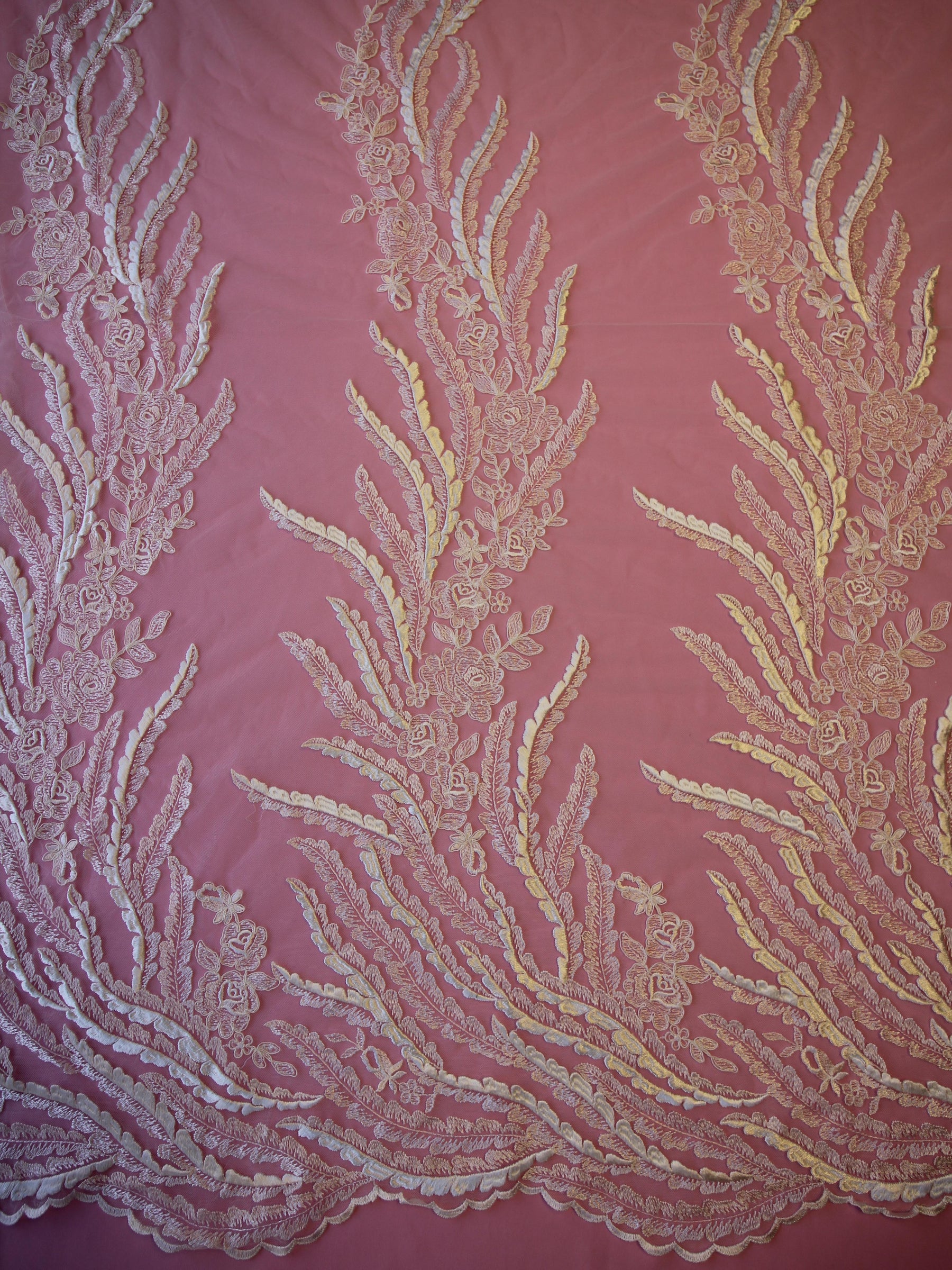 Dentelle Brodée Ivoire - Willow