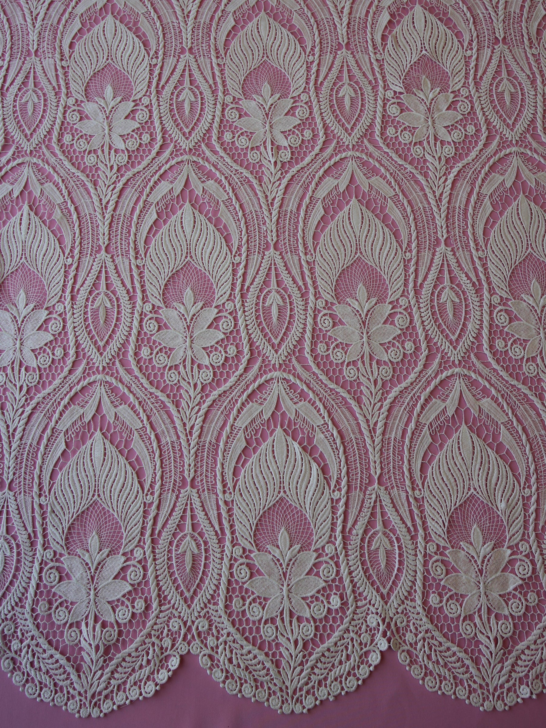 Dentelle Guipure Ivoire – Romane