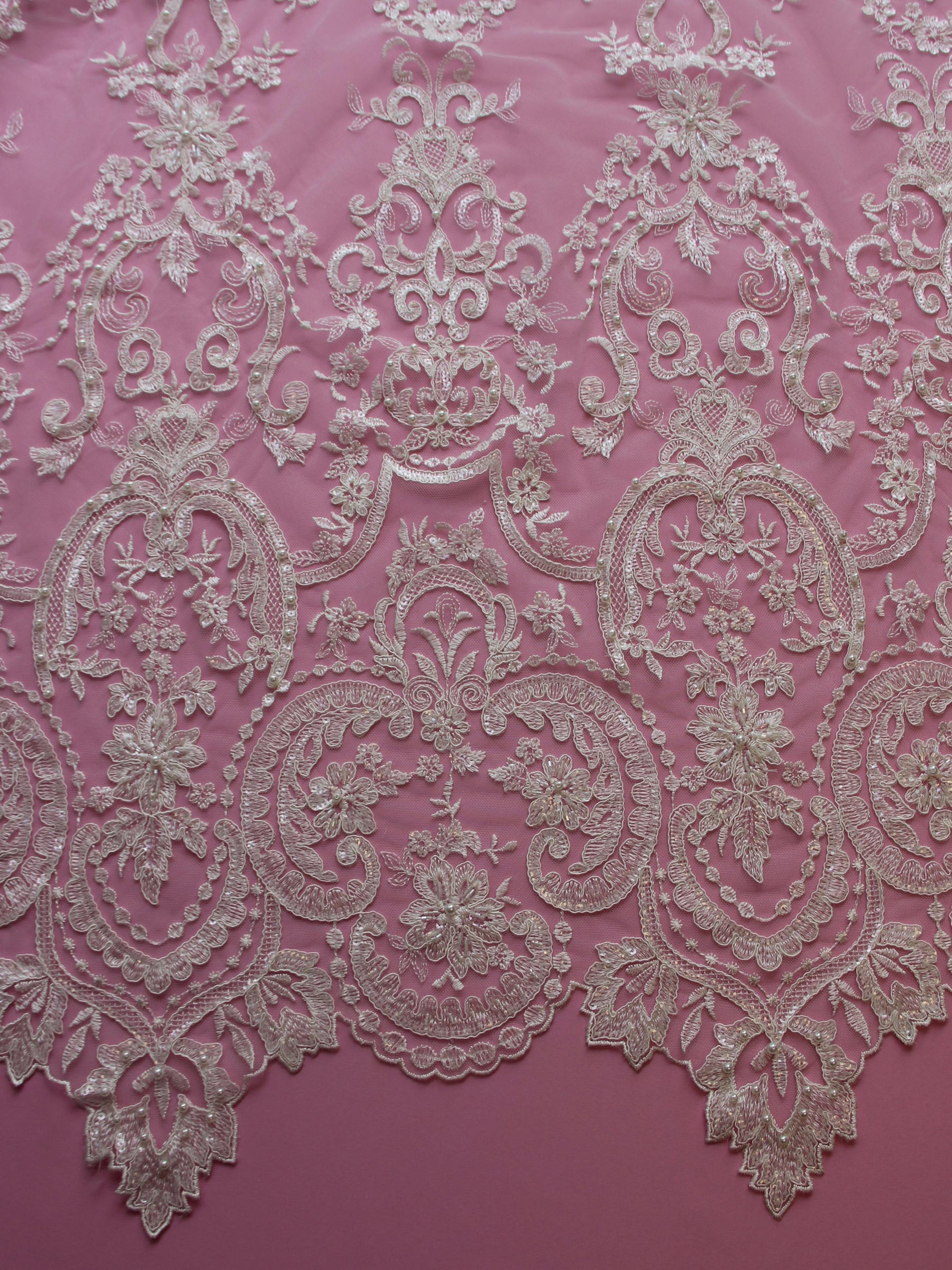 Dentelle Perlée Ivoire - Bella
