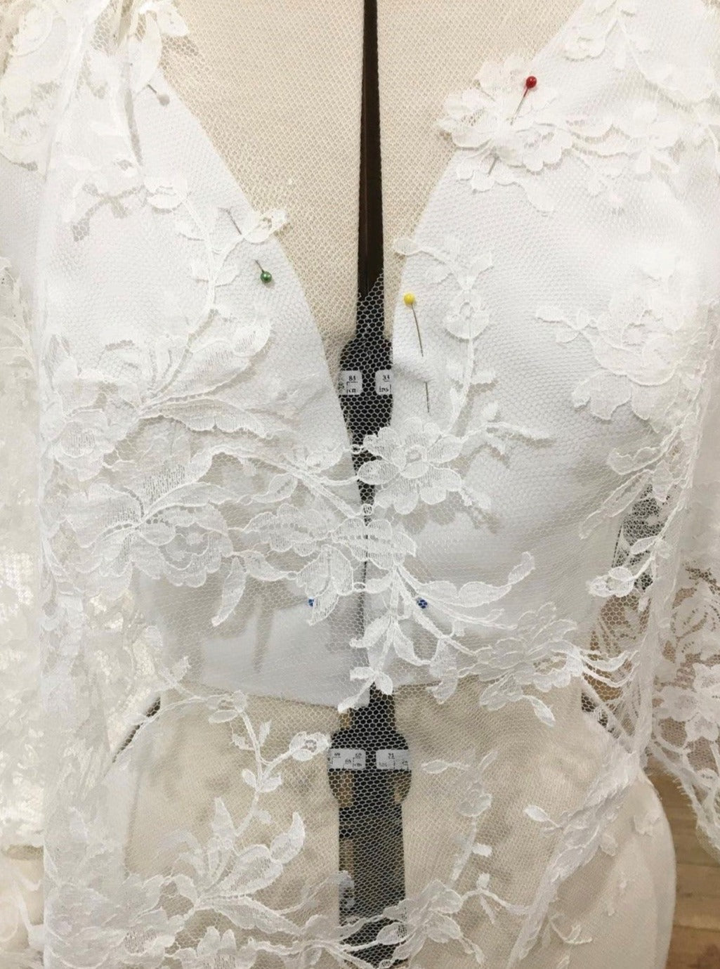 Dentelle Chantilly ivoire biologique - Hima