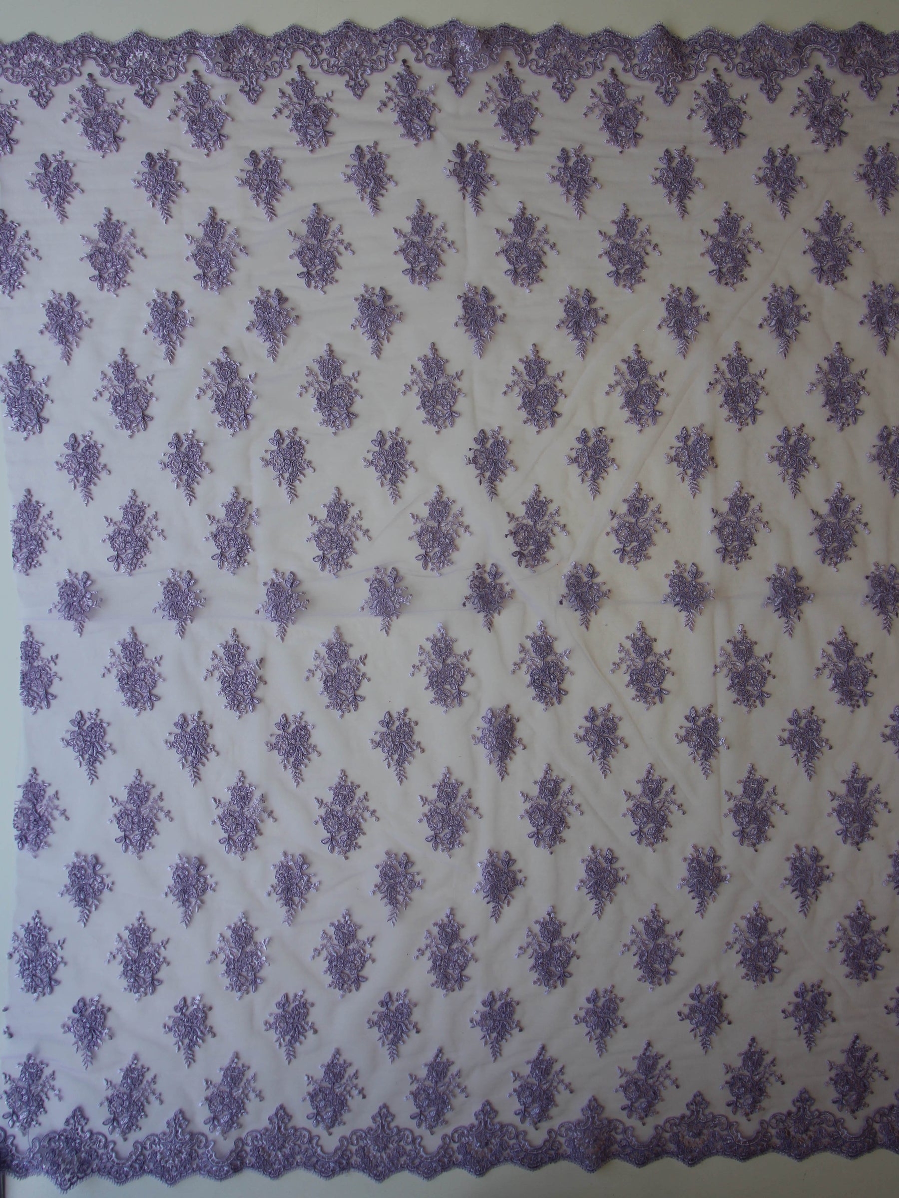 Dentelle à cordon lilas - Janis.