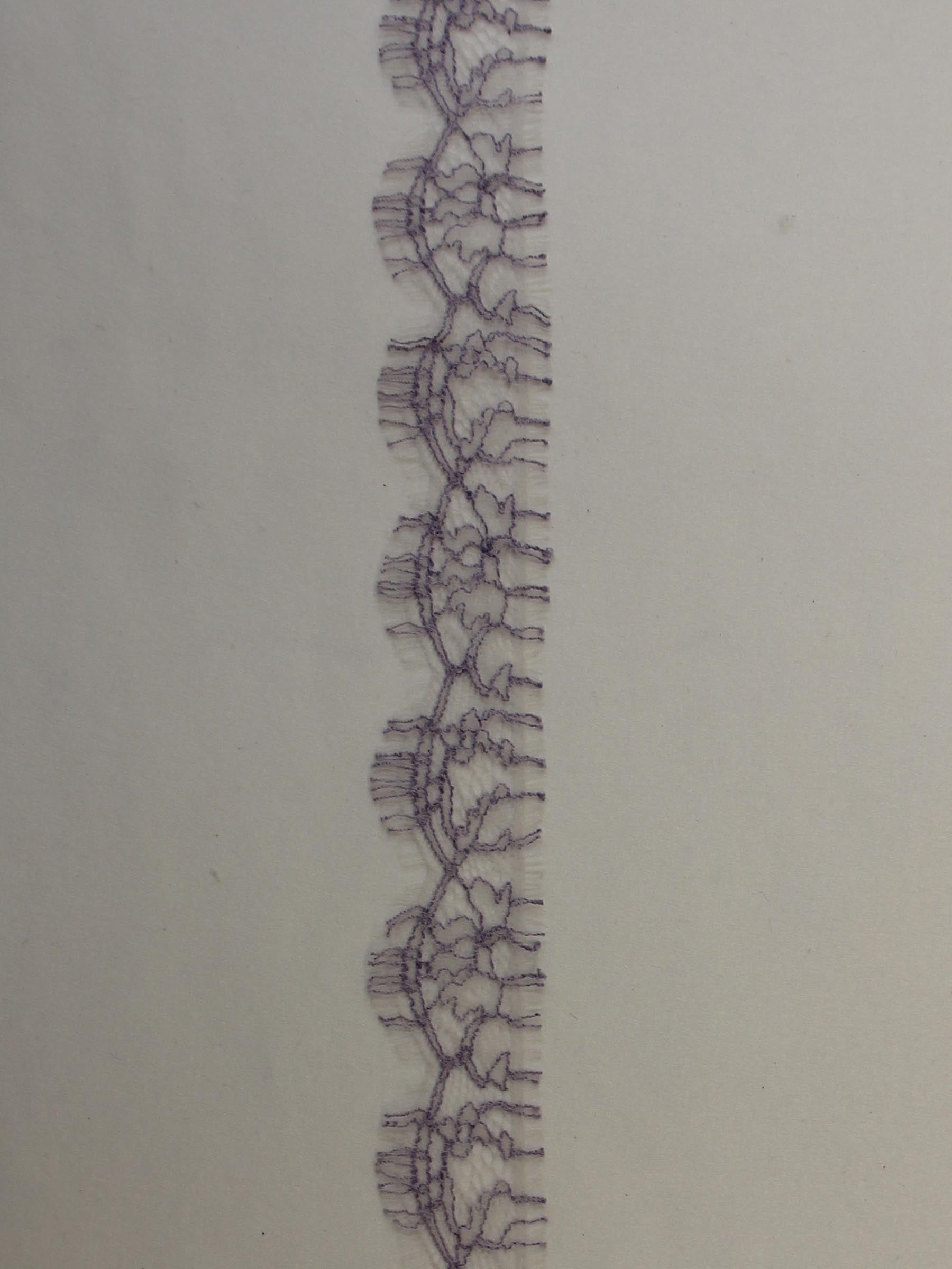 Bordure en dentelle lilas - Anna.