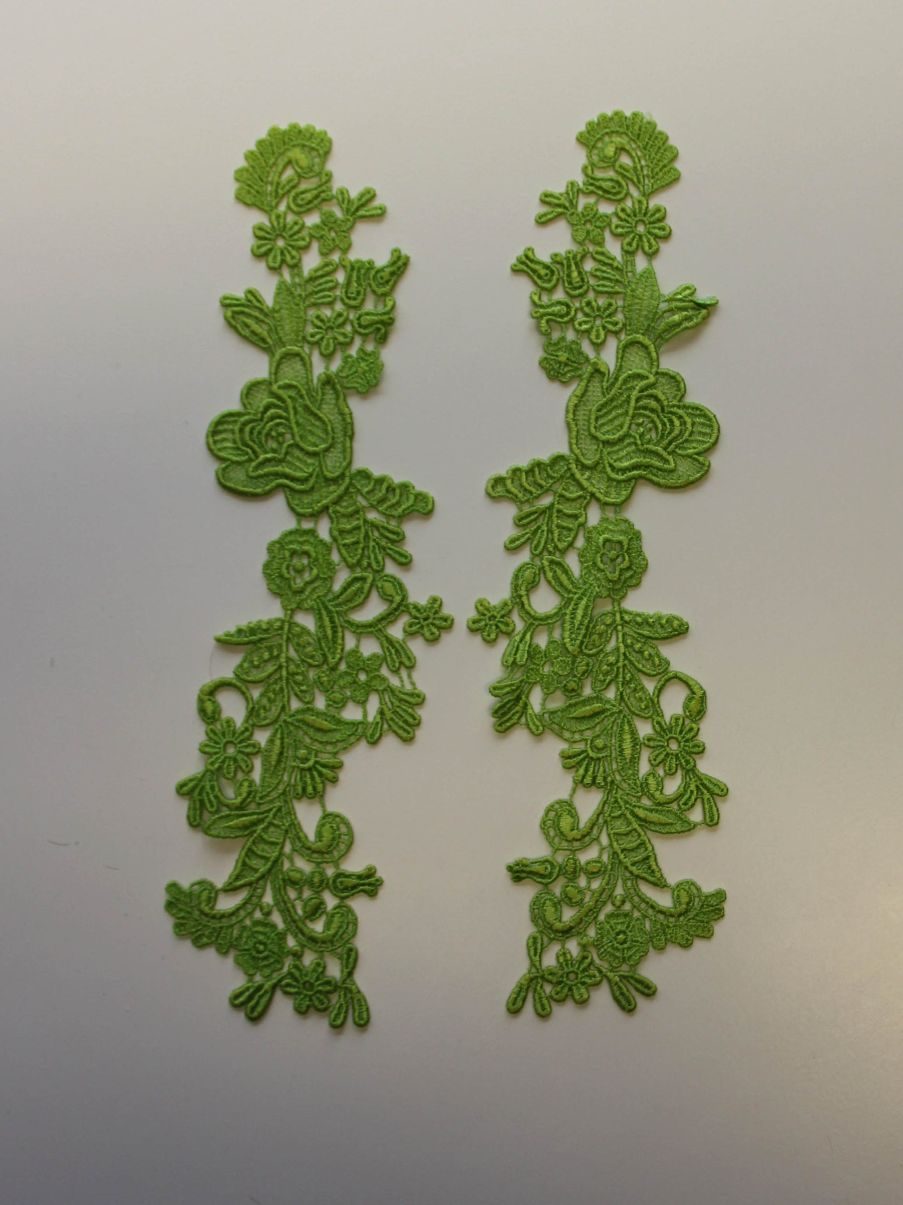 Appliques en dentelle vert citron - Nova.