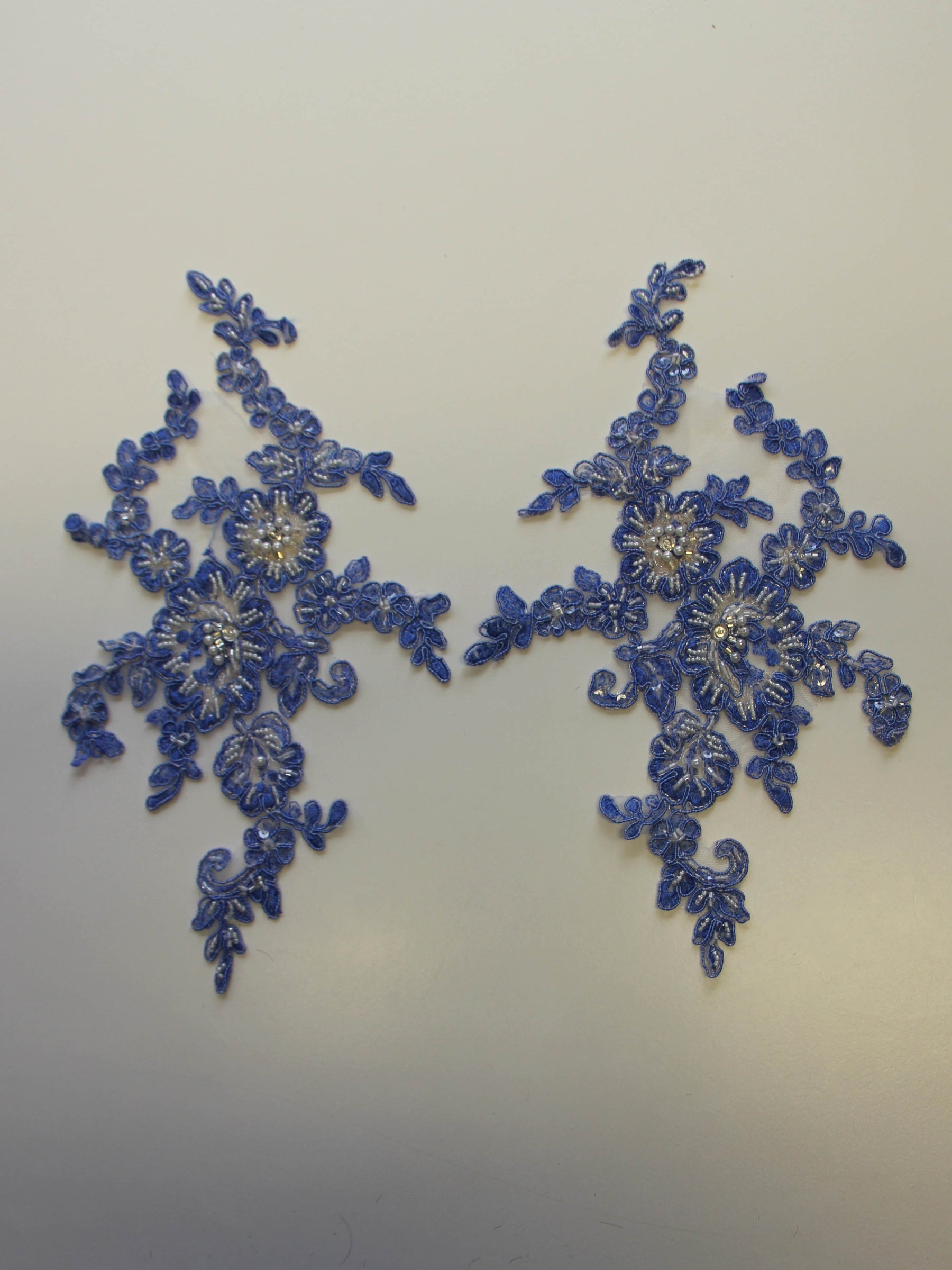 Appliques en dentelle bleu ocean - Honeysuckle.