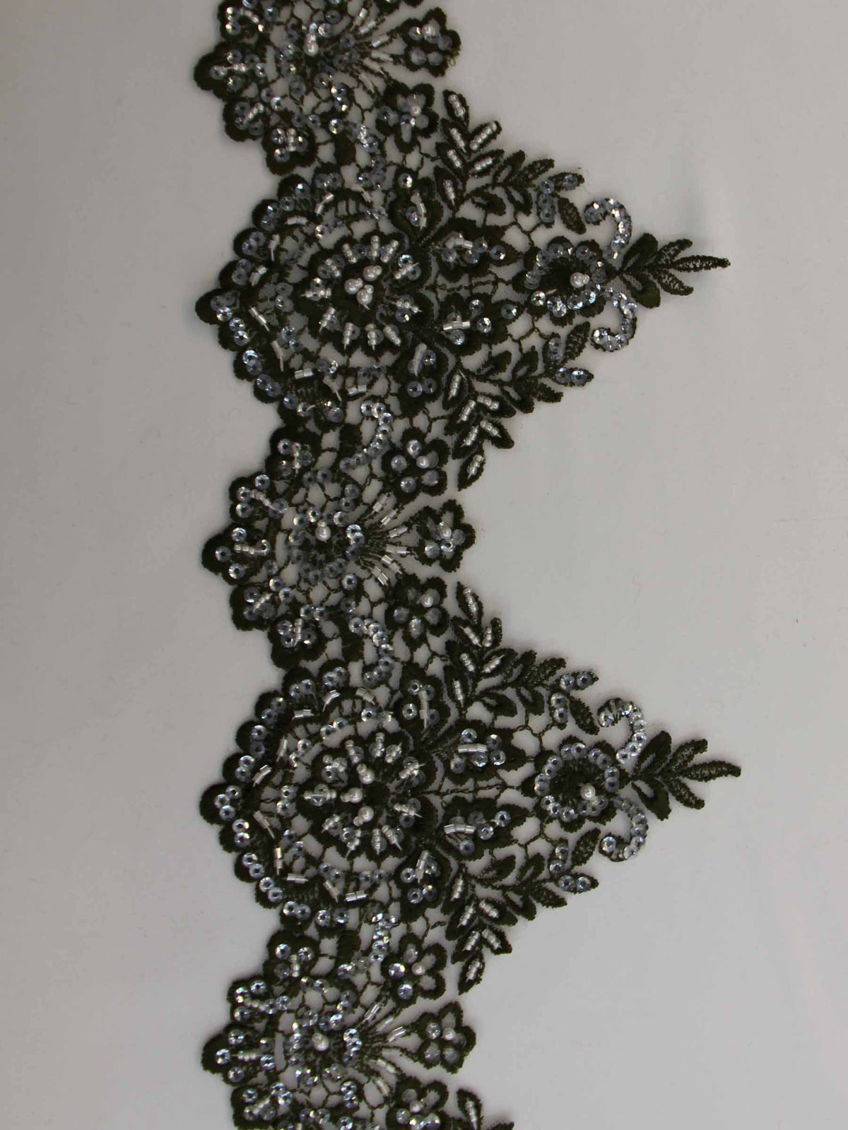 Bordure en dentelle verte olive - Hazel.