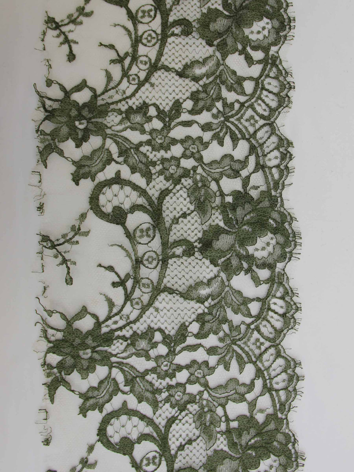 Bordure en dentelle verte olive - Kate.