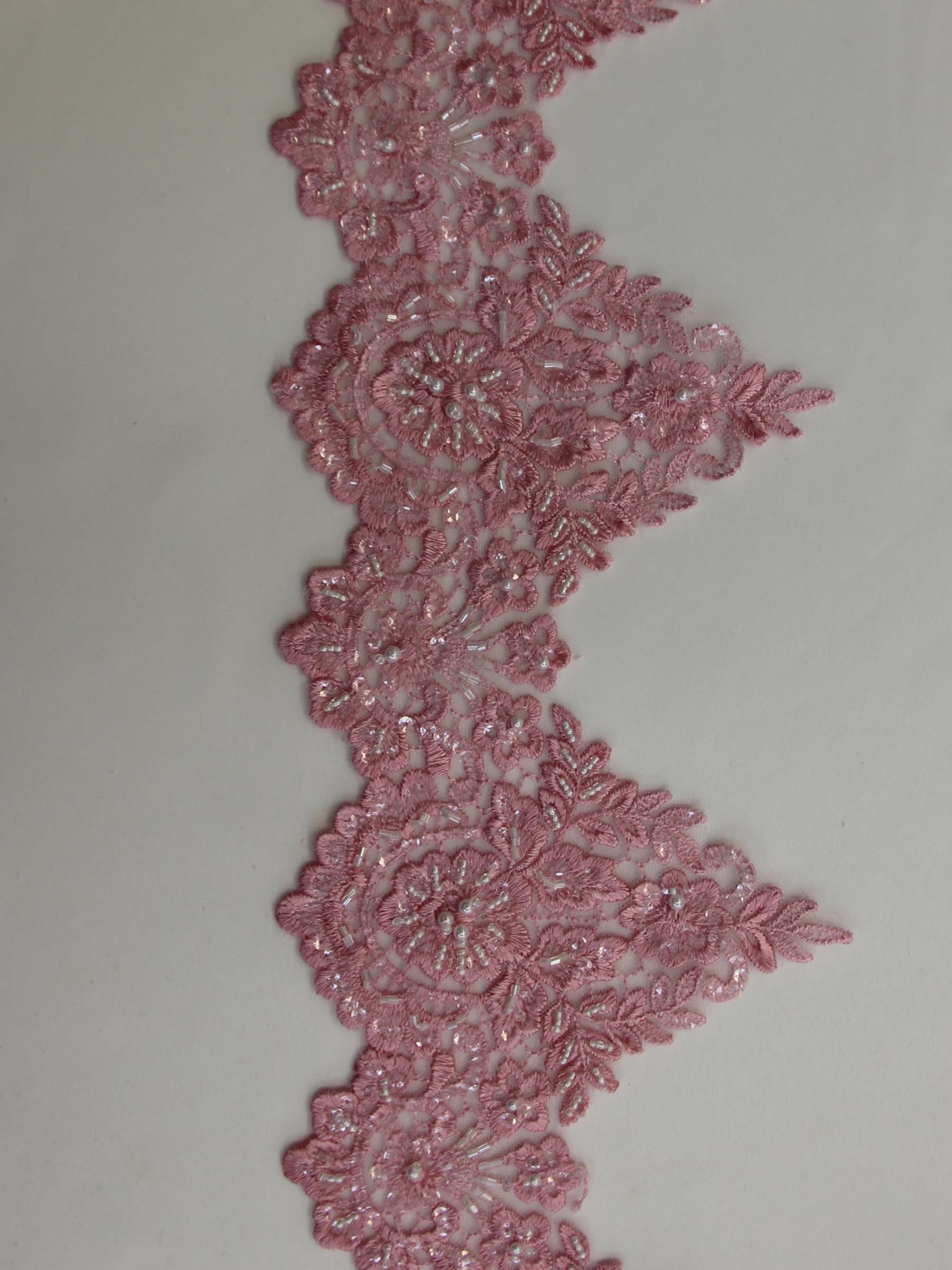 Bordure en dentelle rose Peony - Hazel.