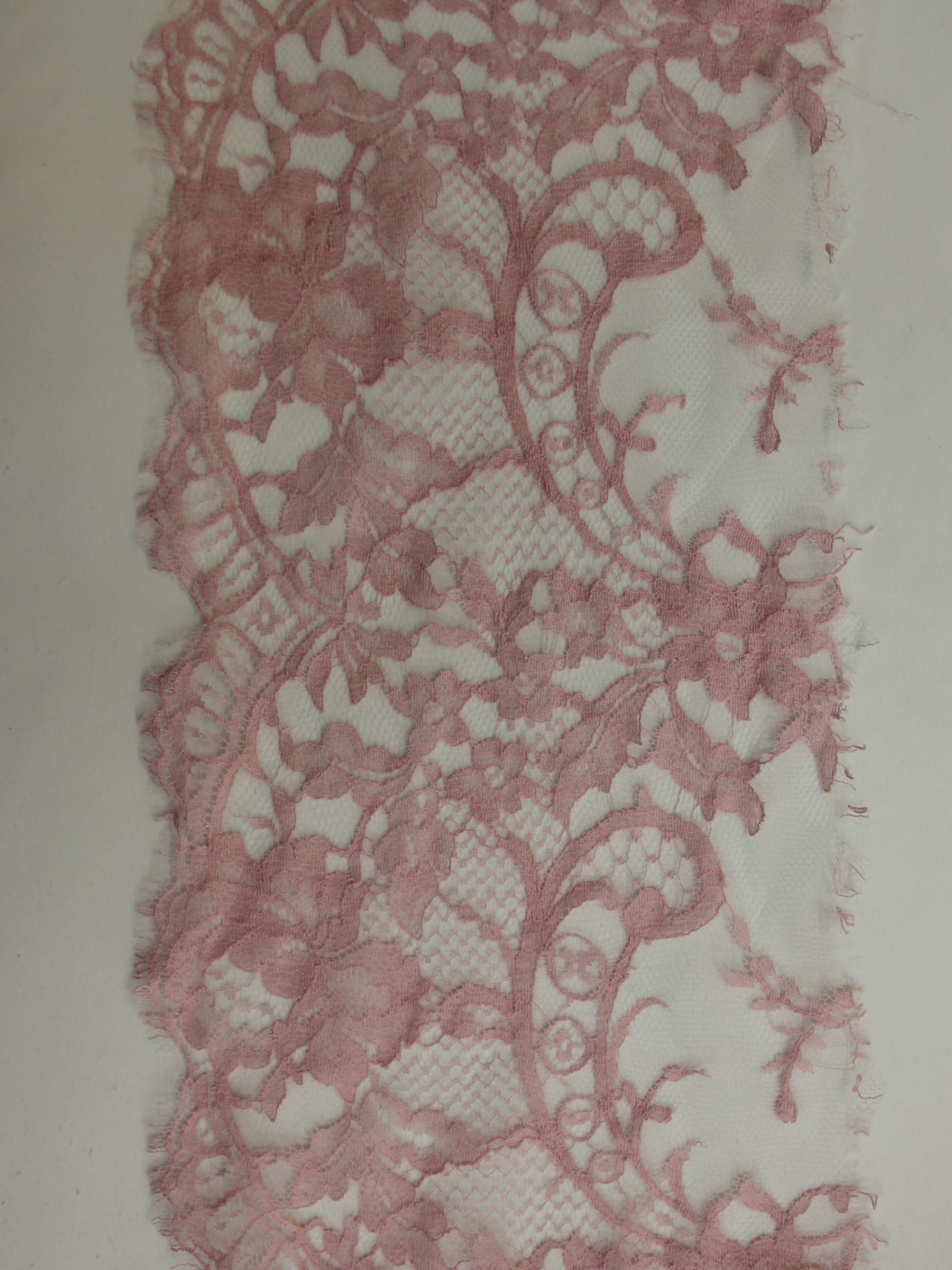 Bordure en dentelle rose poudree - Kate.