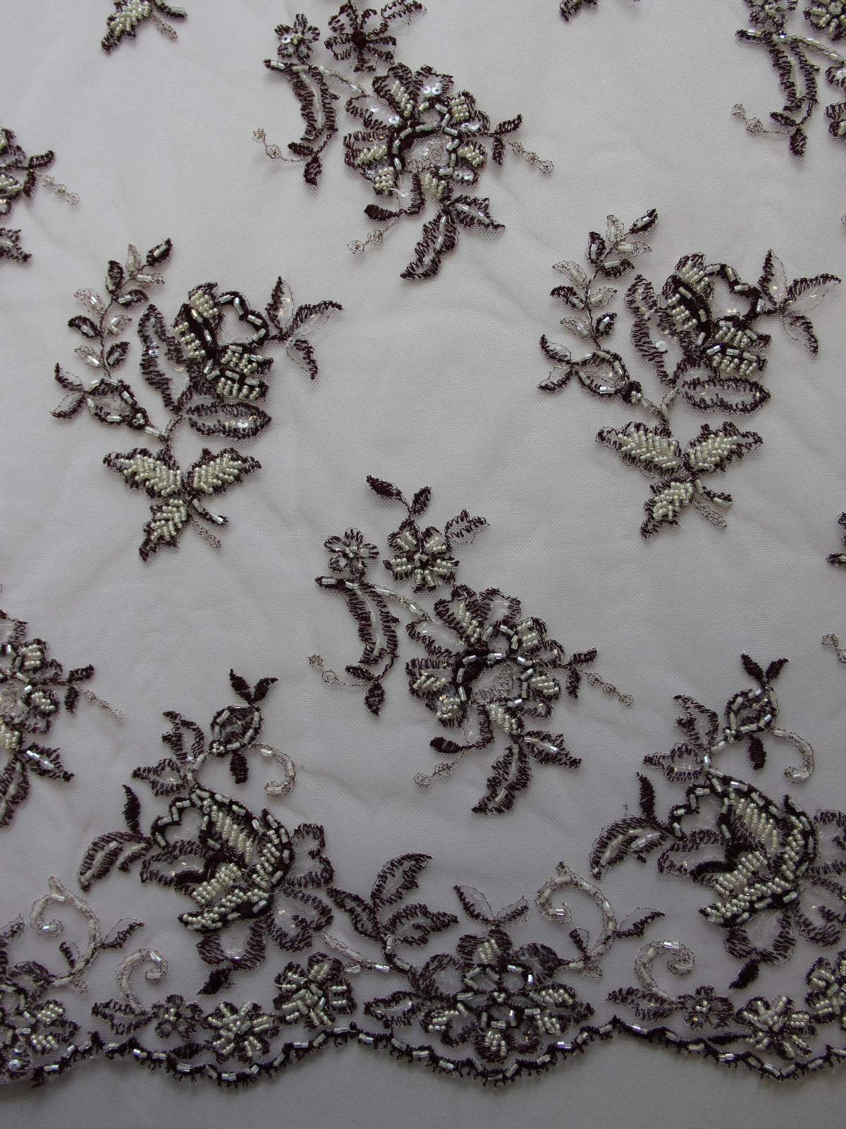 Dentelle Prune - Chloé.