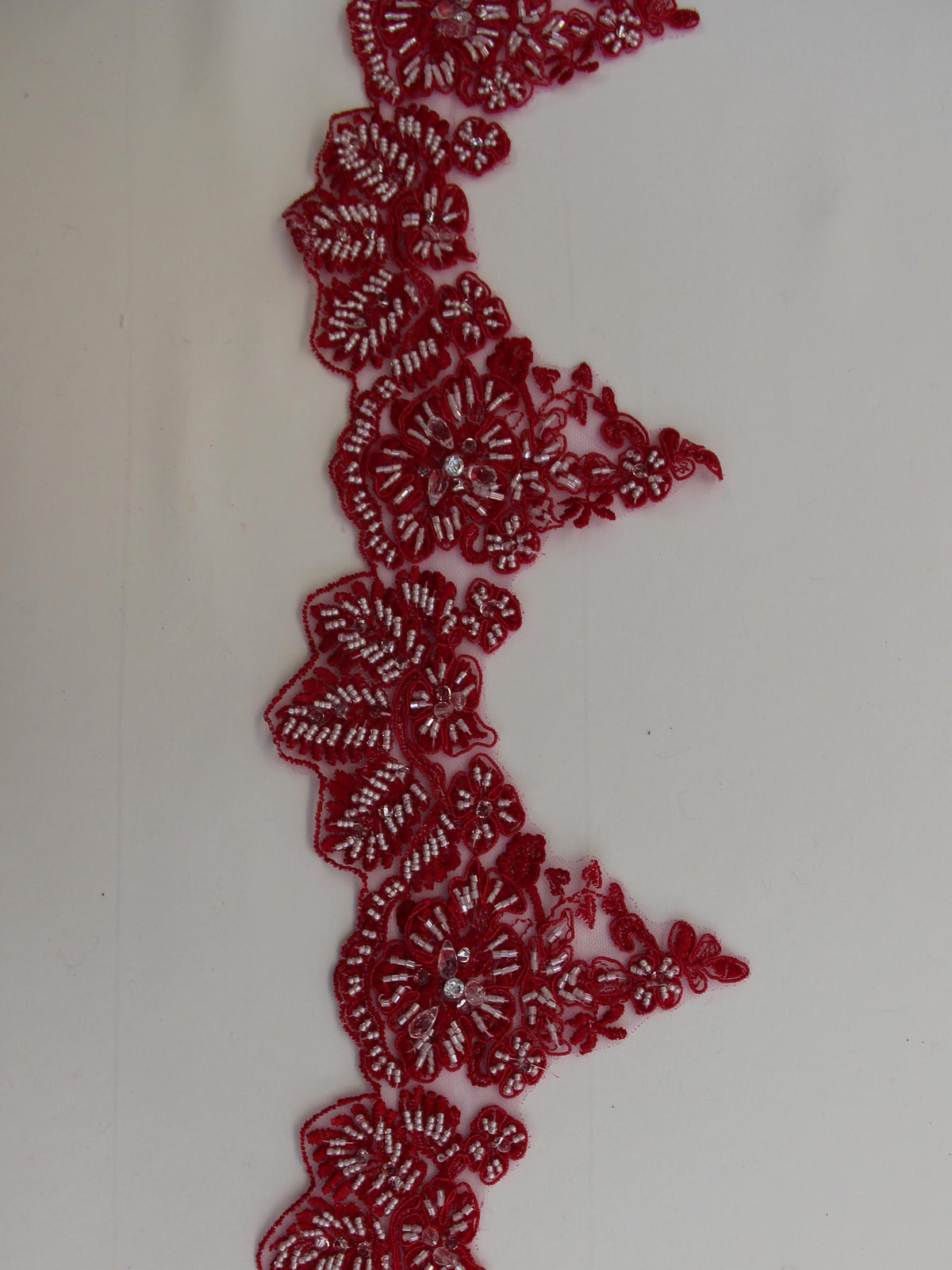 Bordure en dentelle rouge - Chelsea.