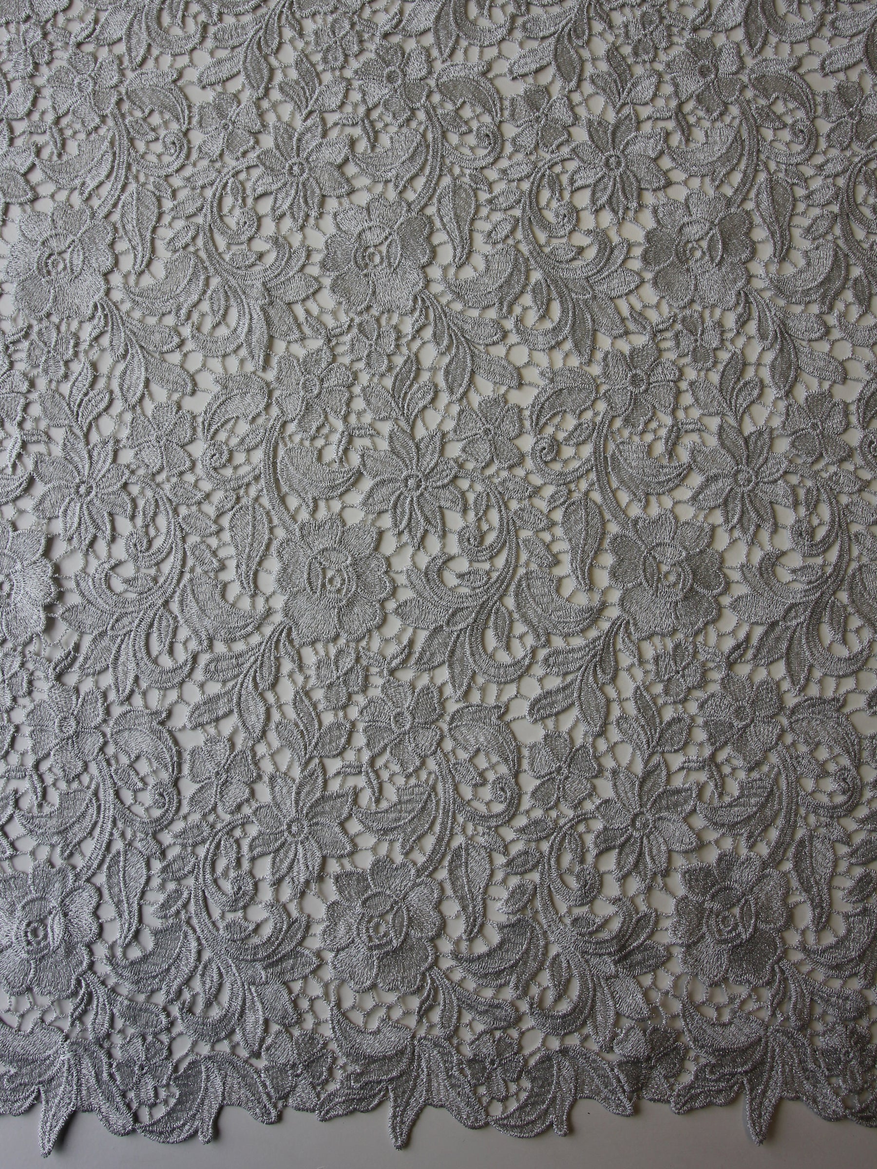 Dentelle Guipure Argentée - Queenie