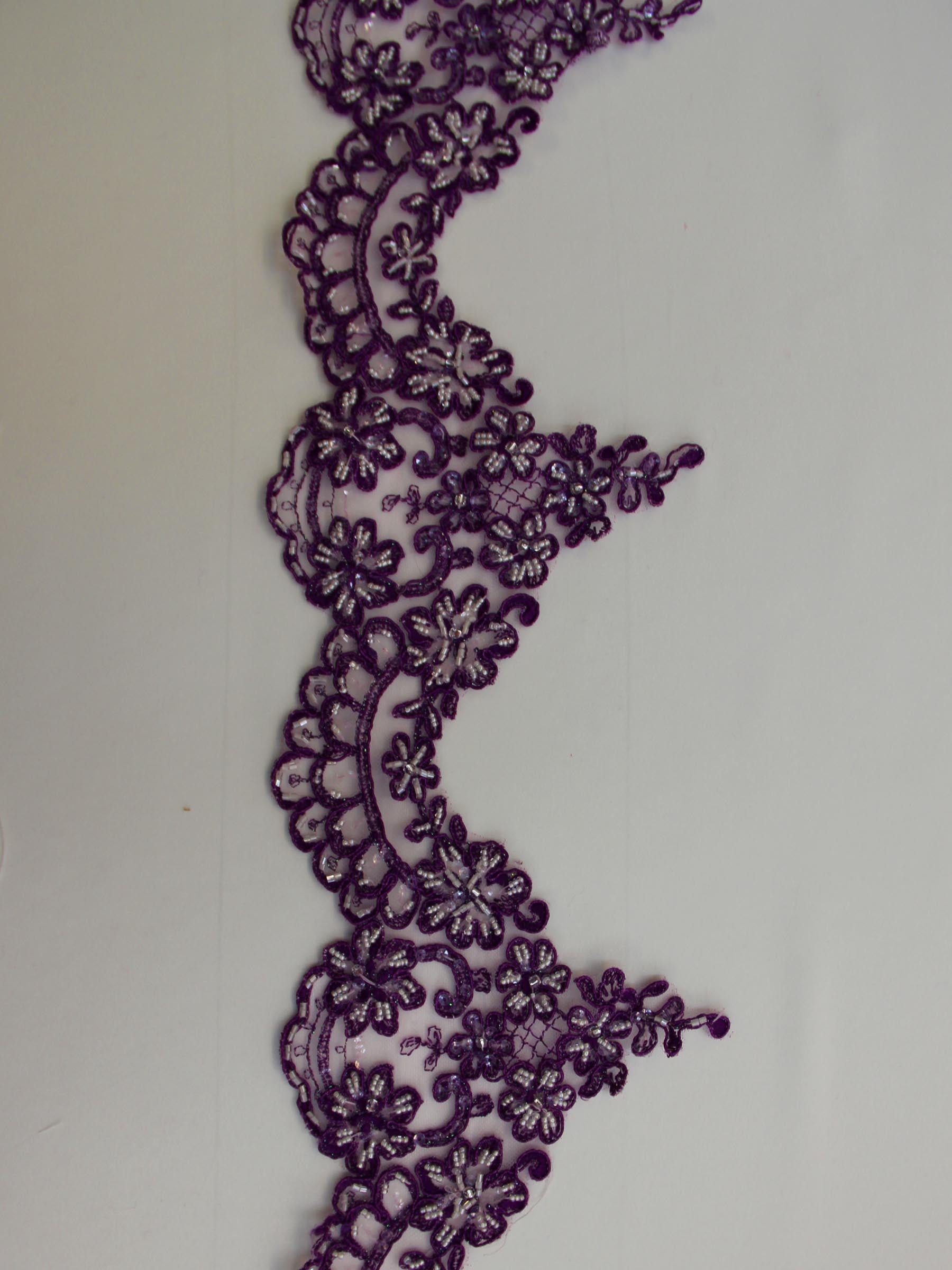 Bordure en dentelle violette - Alexandra.