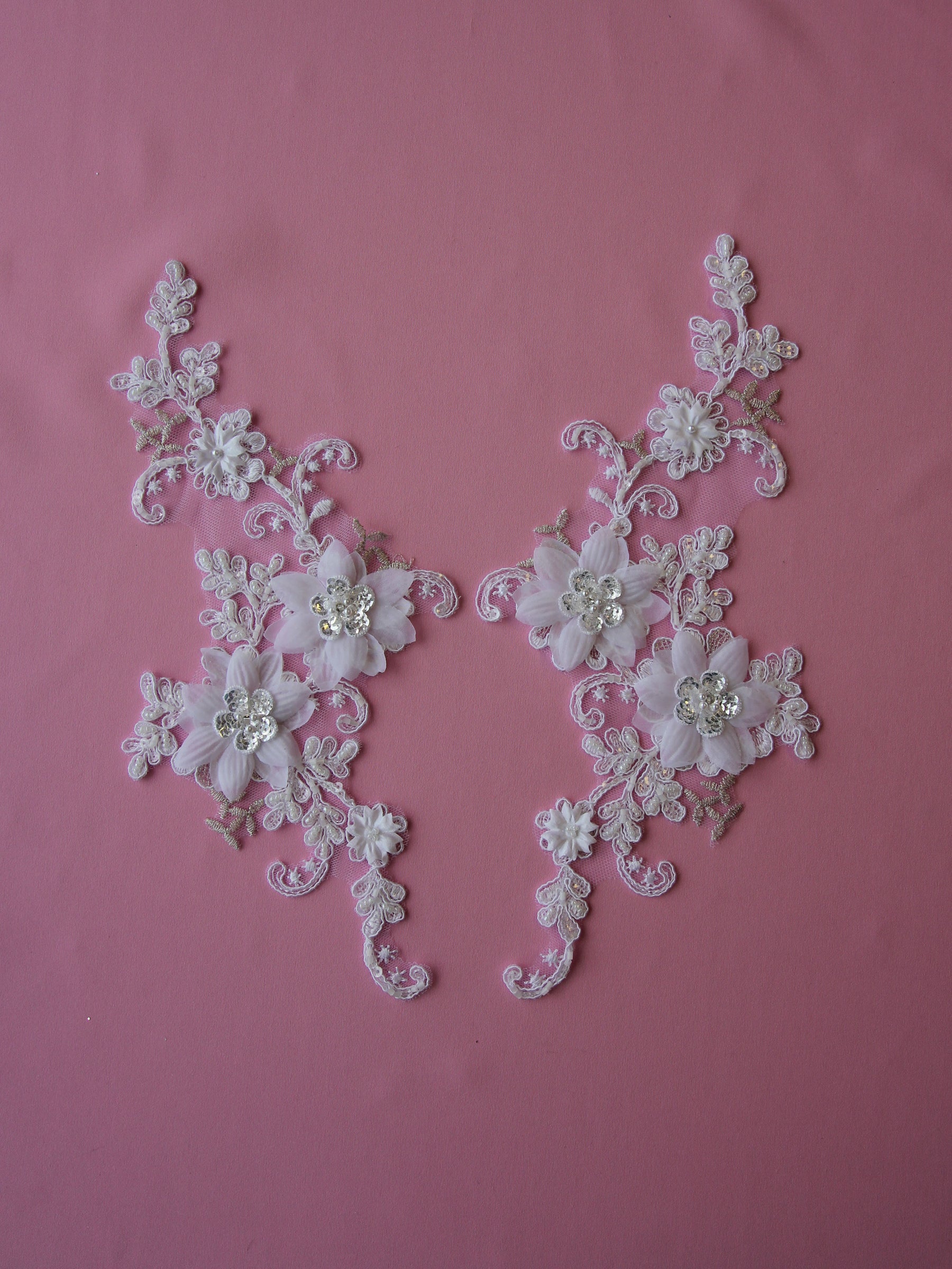 Appliques en dentelle Blanches florale - Columba