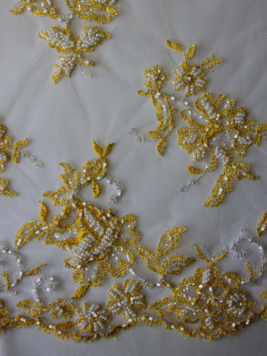 Dentelle jaune - Chloé.