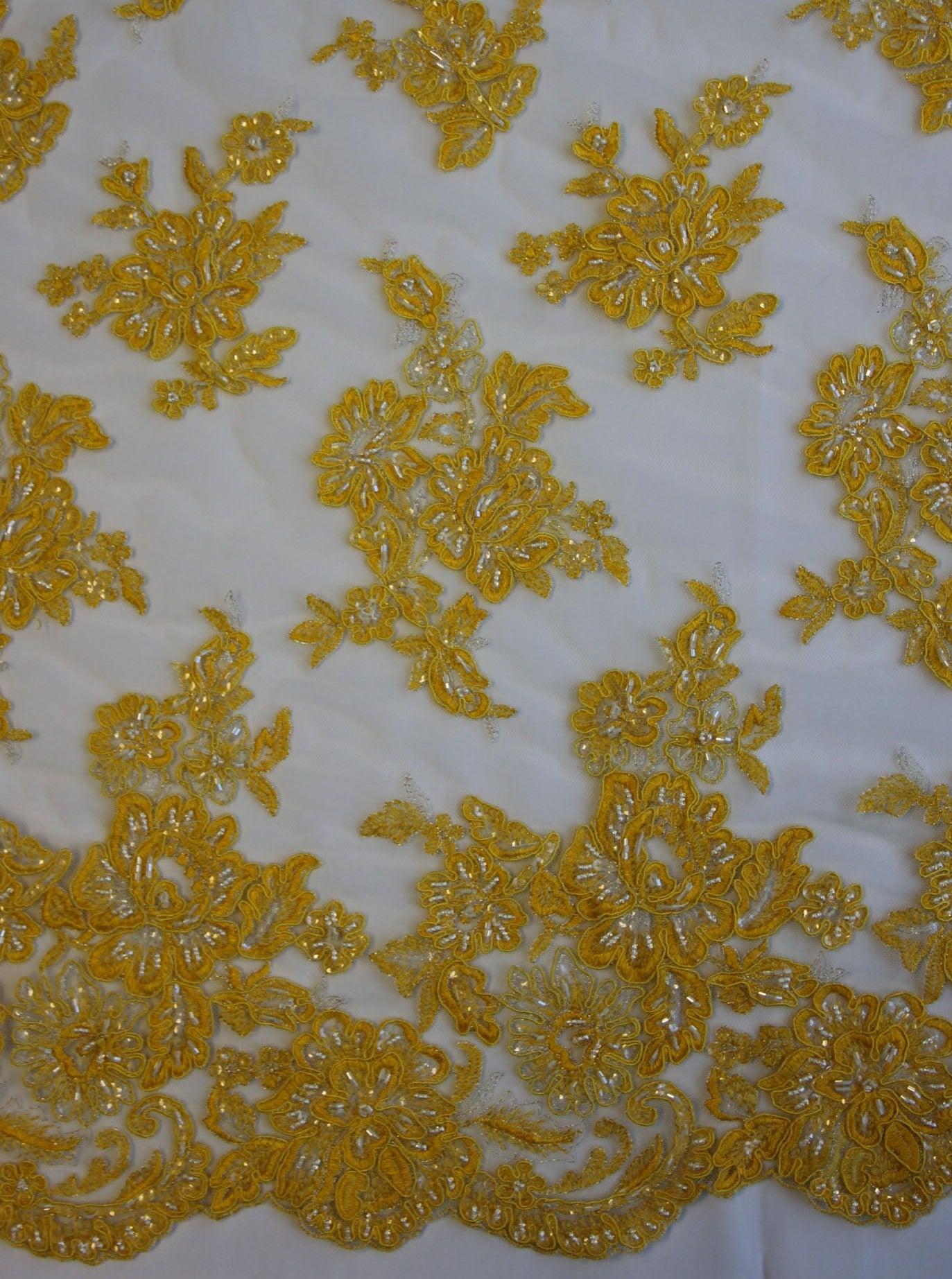 Dentelle jaune - Victoria.