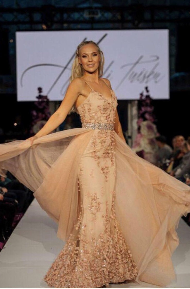 Drew Lace Ant Rose dress1 by Heidi Tuisku
