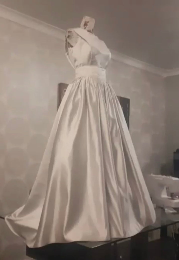 Gown using oyster satin Supreme 2