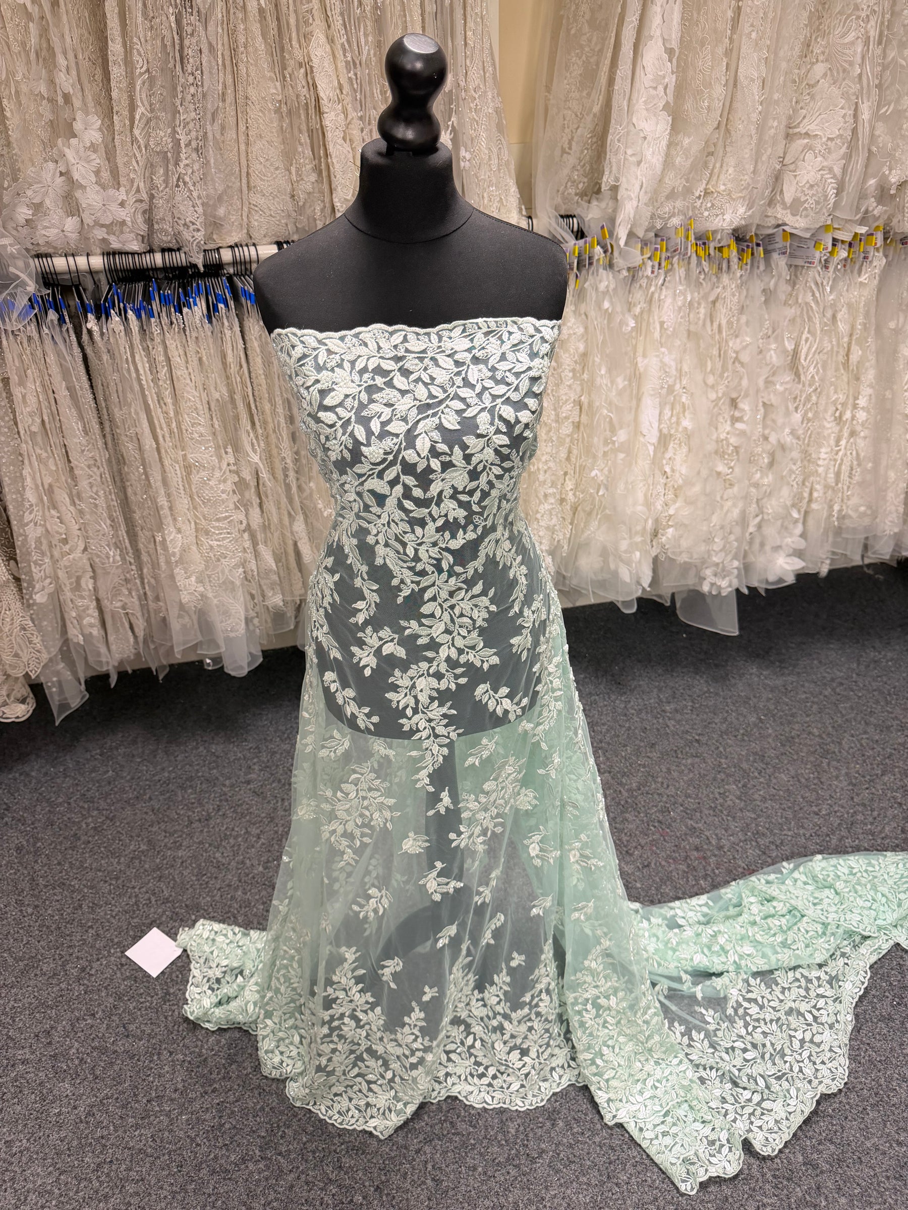 Tulle brodé de perles Willow - EB1058