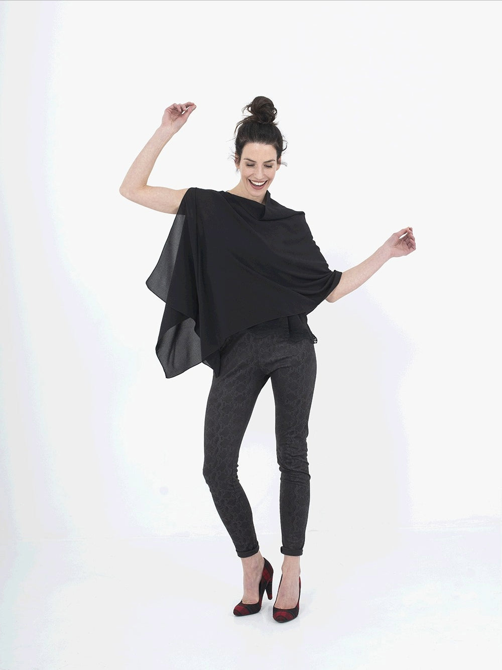 Polyester Georgette noir (69) - P93