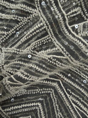 Tulle brodé de perles ivoire - EB1056