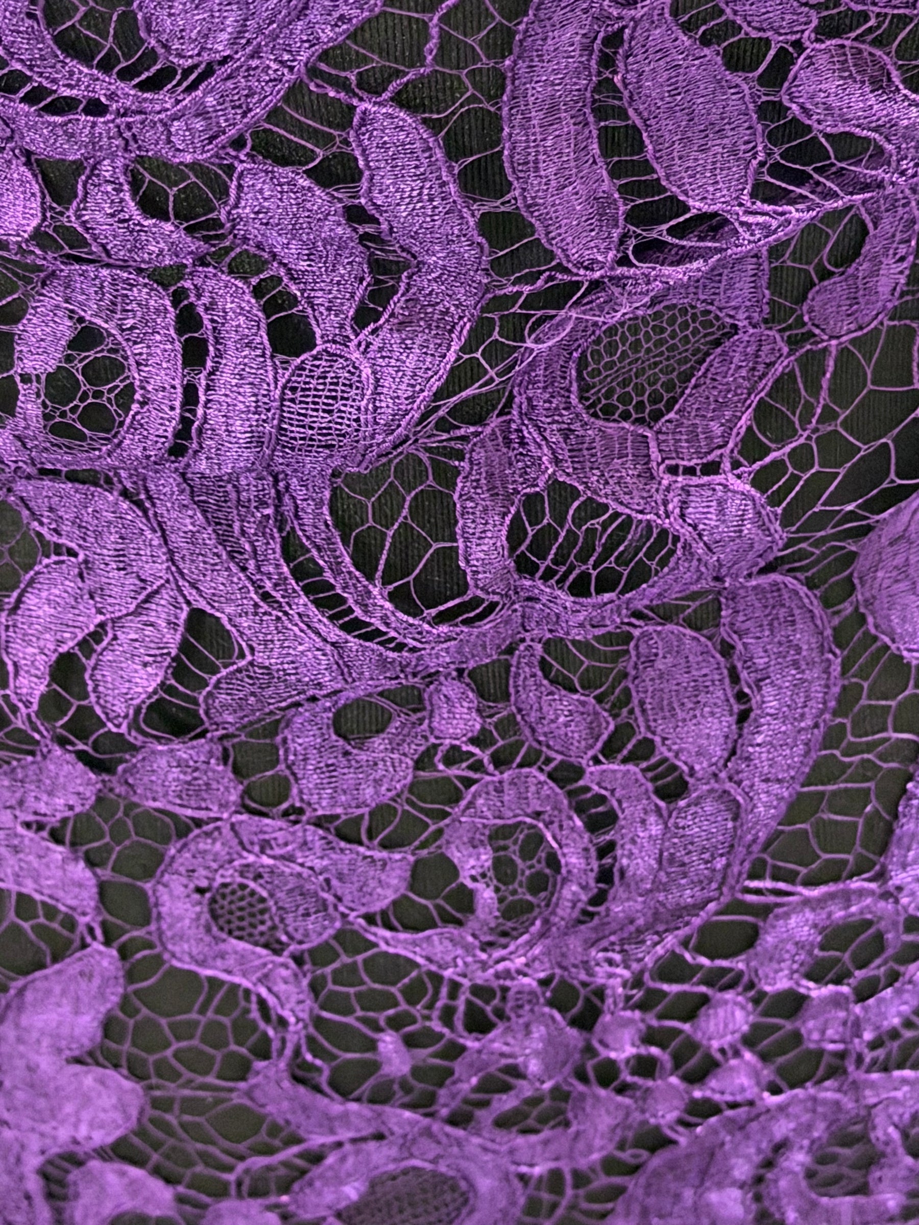 Dentelle italienne violette - P883