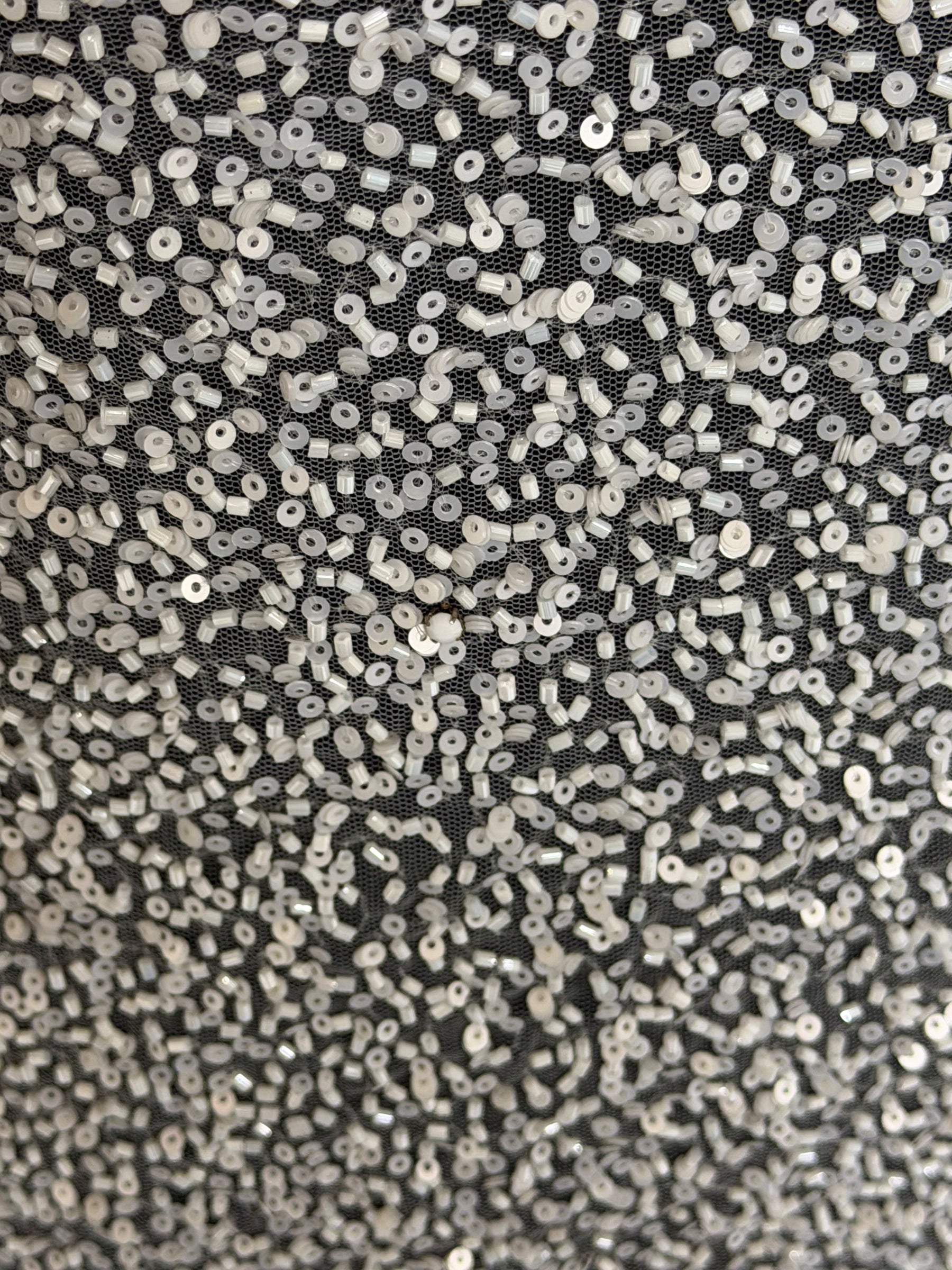 Tulle brodé de perles ivoire - EB1012