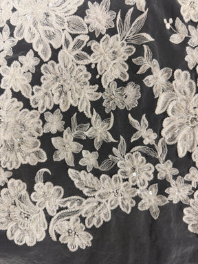 Tulle brodé de perles ivoire - EB1039