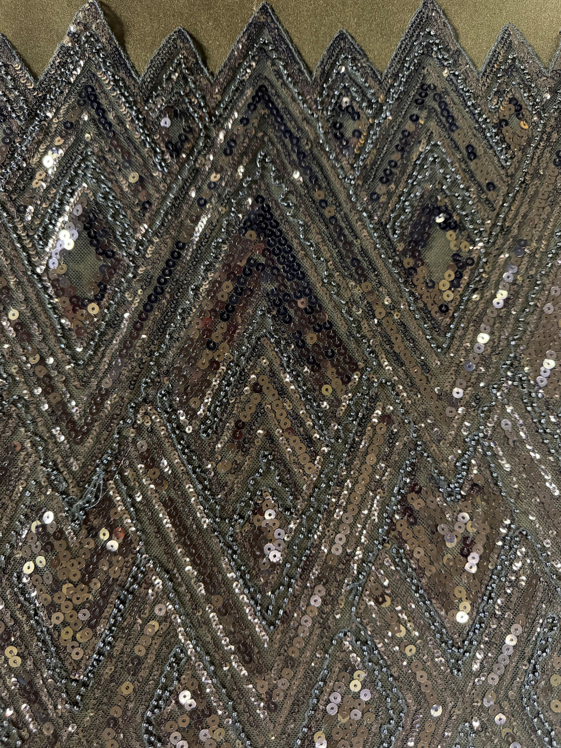 Tulle gris clair brodé de perles - EB1046