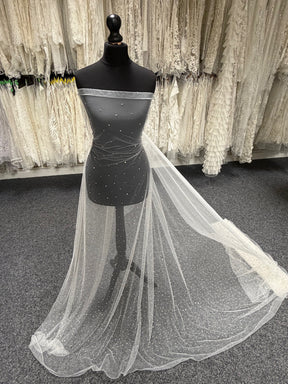 Tulle brodé de perles ivoire - EB1061