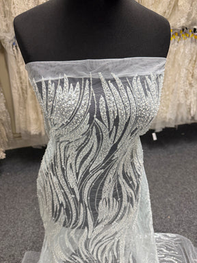 Tulle bleu ciel brodé de perles - EB1068