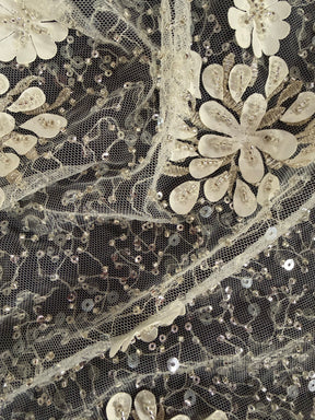 Tulle brodé de perles ivoire - EB1074