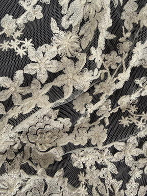 Tulle brodé de perles ivoire/argent - EB1077