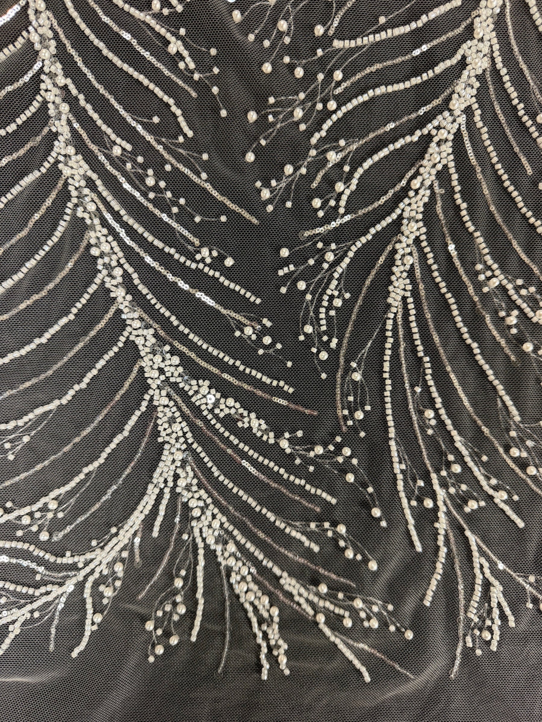 Tulle brodé de perles ivoire - EB1087