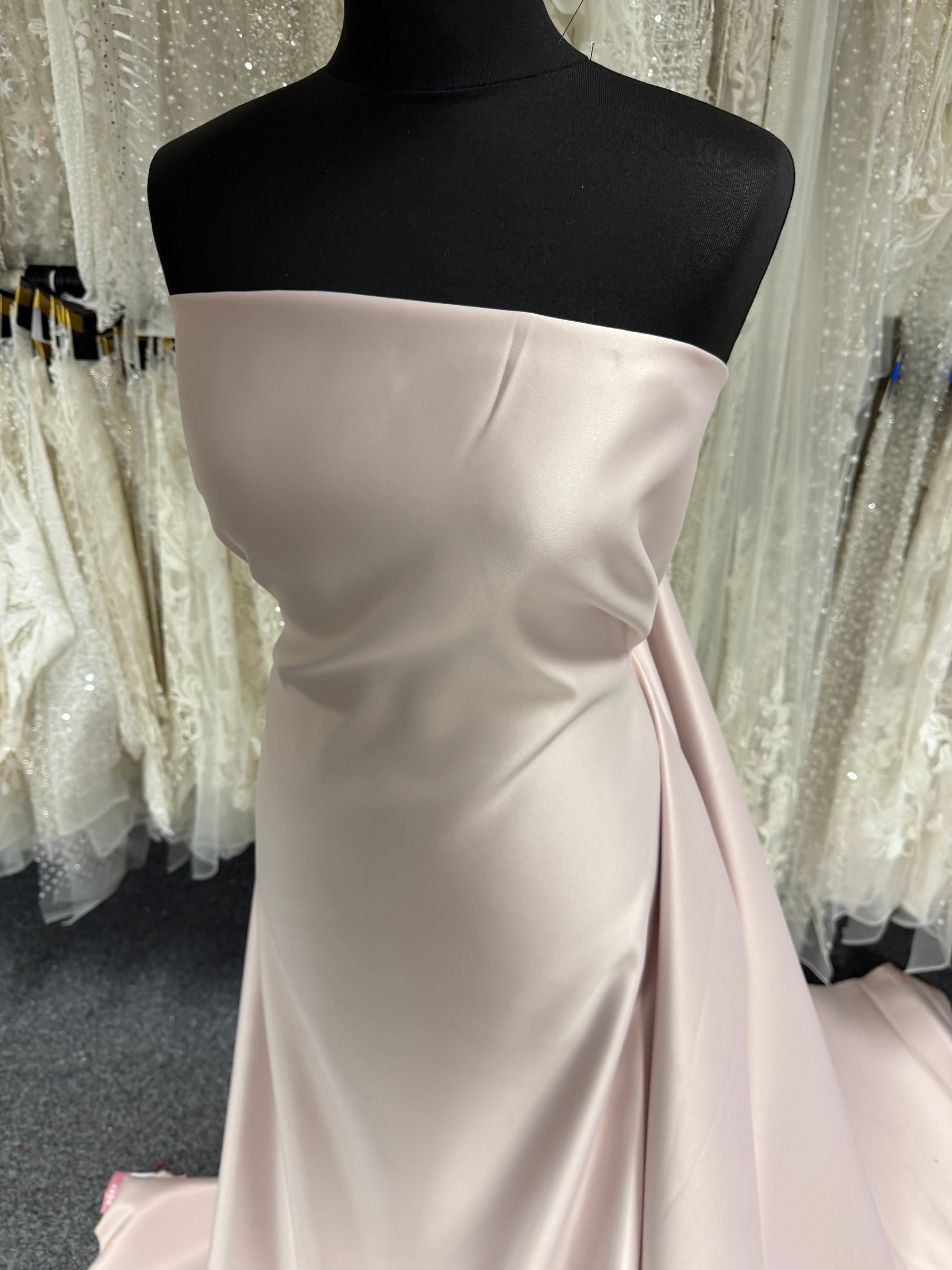 Satin Duchesse Rose Pâle - P47