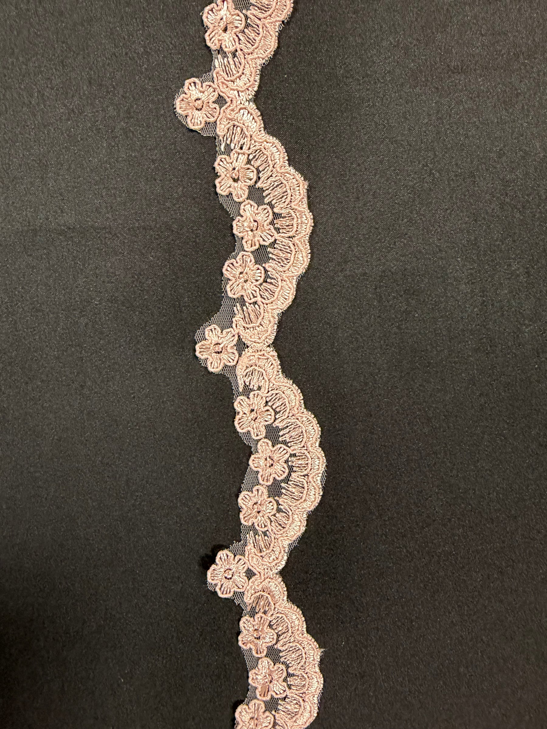Ganse à paillettes cordée vieux rose - T713