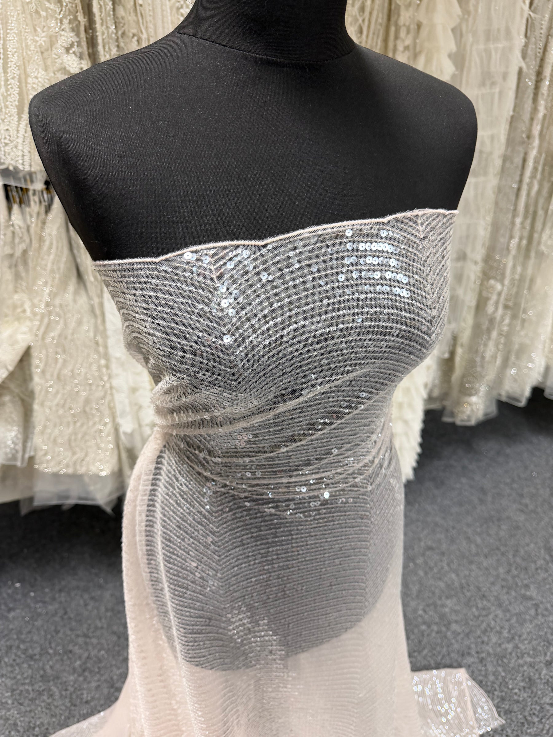 Tulle à sequins brodé rose pâle – EB3020