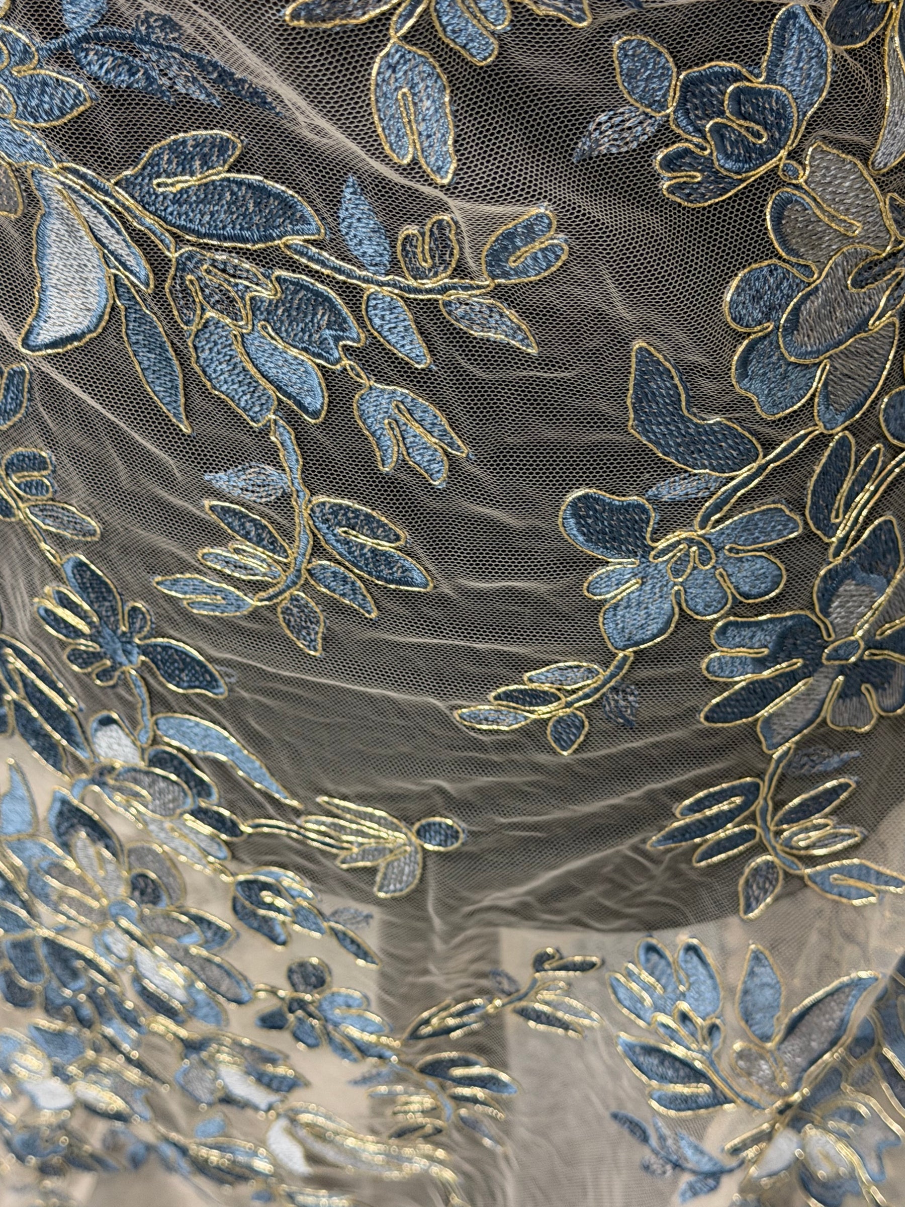 Dentelle bleue avec liseré doré - Kylar