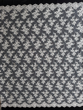 Dentelle de mariage ivoire cordée - P449