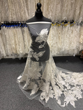 Dentelle brodée de sequins ivoire - EB3058