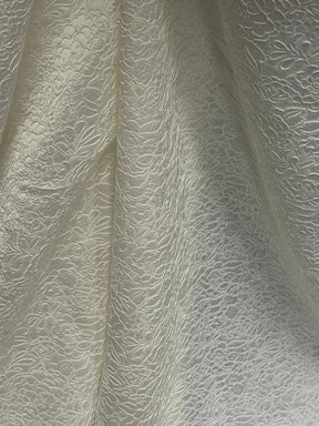 Jacquard cloqué italien ivoire pâle - P664