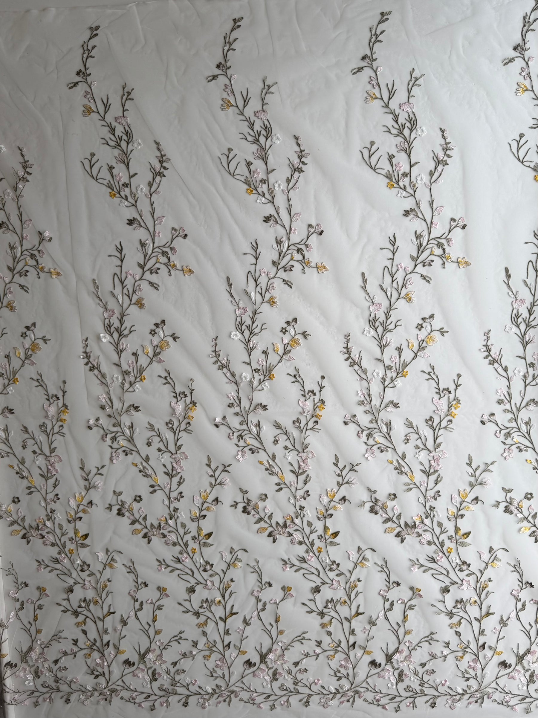Dentelle brodée multicolore - Mania