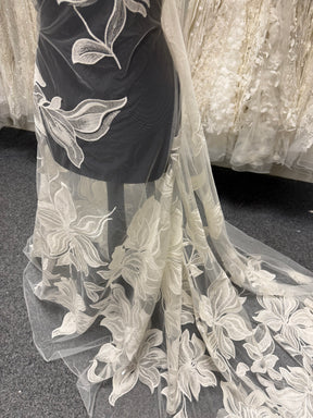 Dentelle brodée de sequins ivoire - EB3058