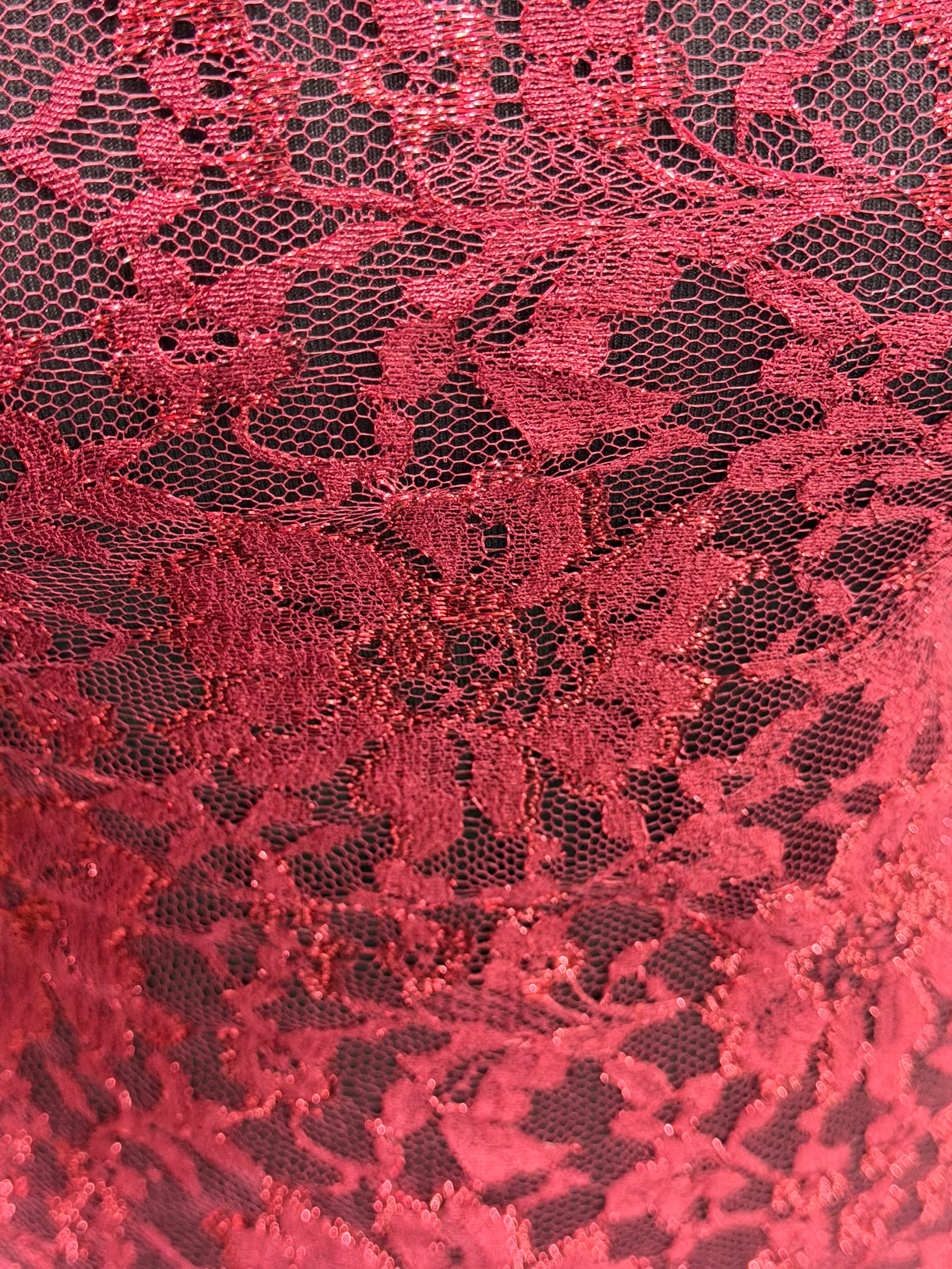 Dentelle Chantilly Rouge Métallisé - P184