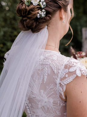 Dentelle brodée de perles ivoire - Cappucine
