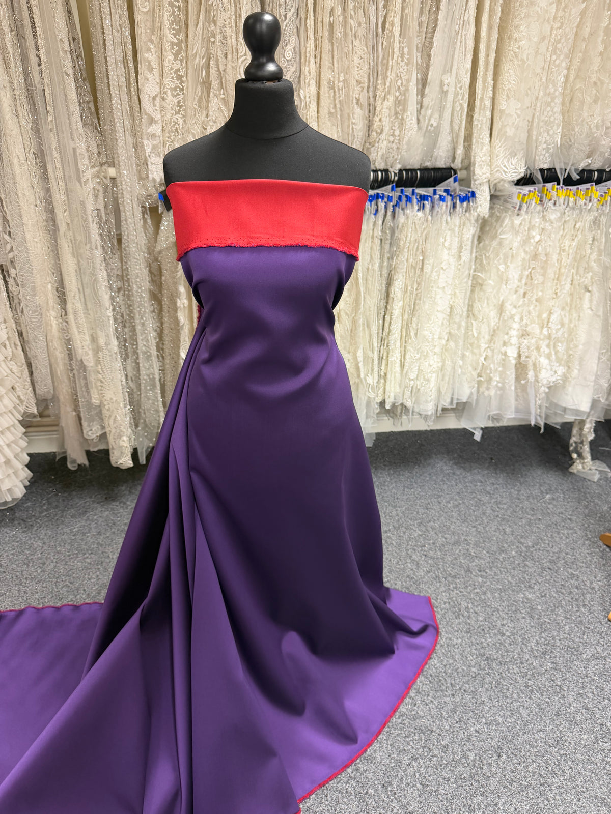 Mikado doux double face en mélange de soie rouge et violette - P608