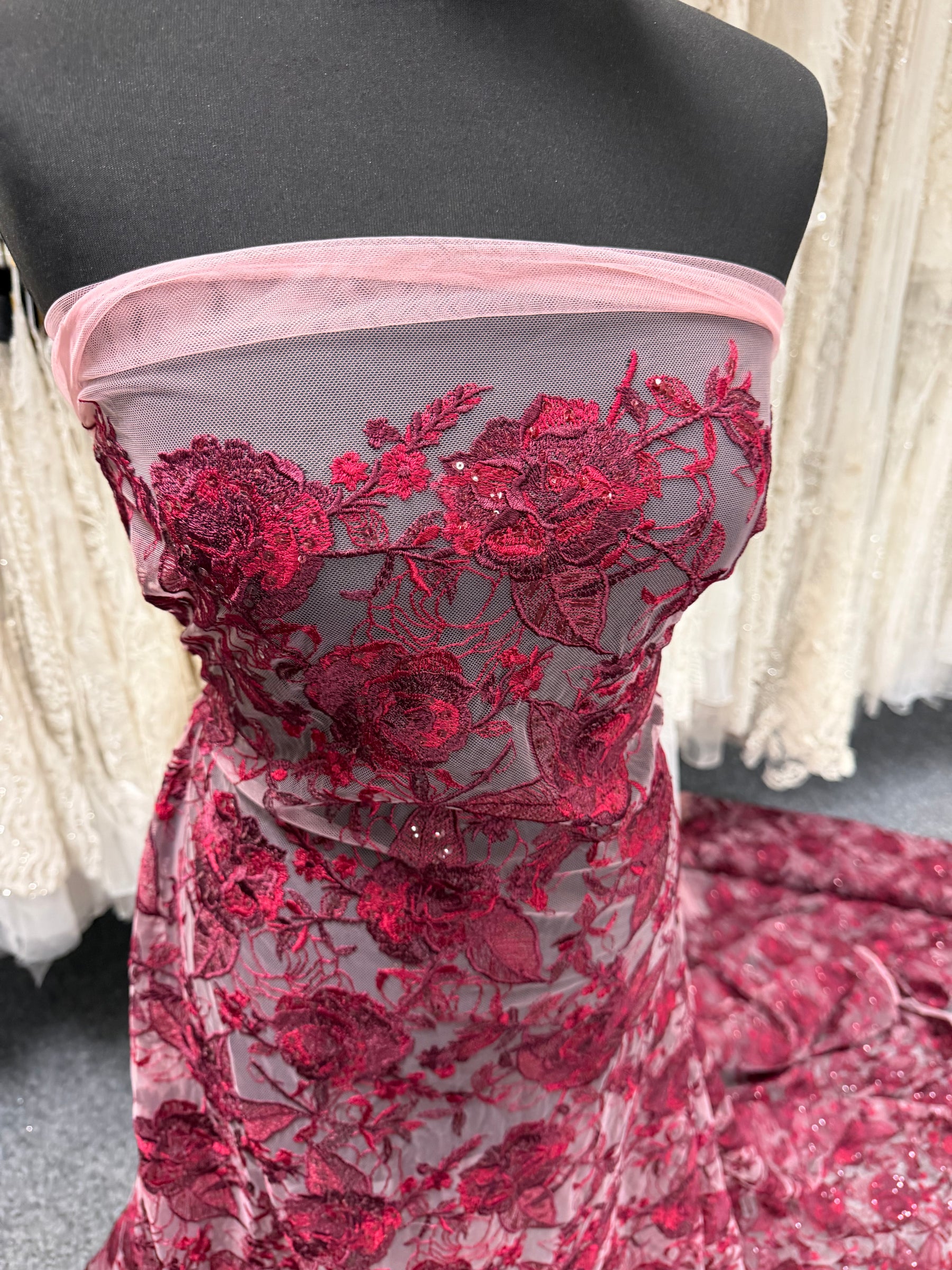 Dentelle à sequins brodée couleur vin – EB3059