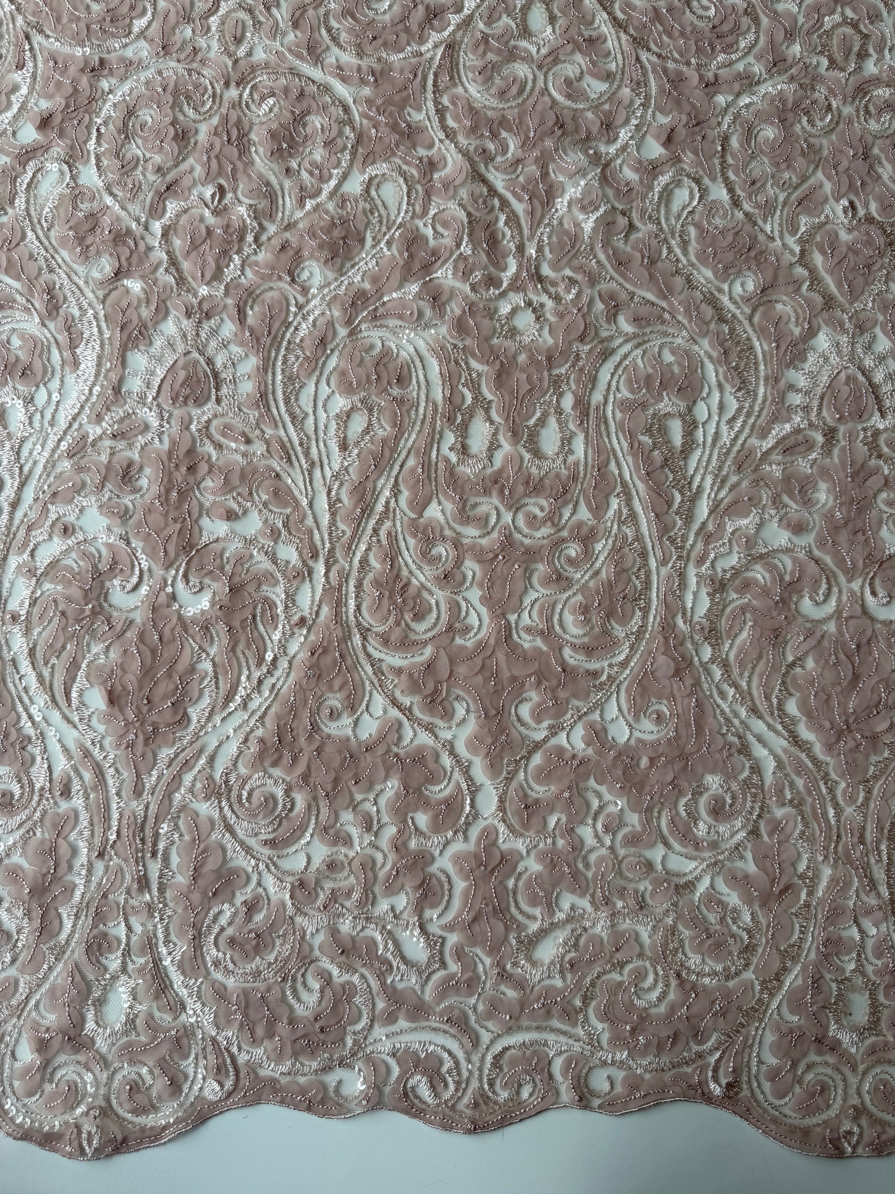 Tulle à sequins brodé rose poudré – EB3008