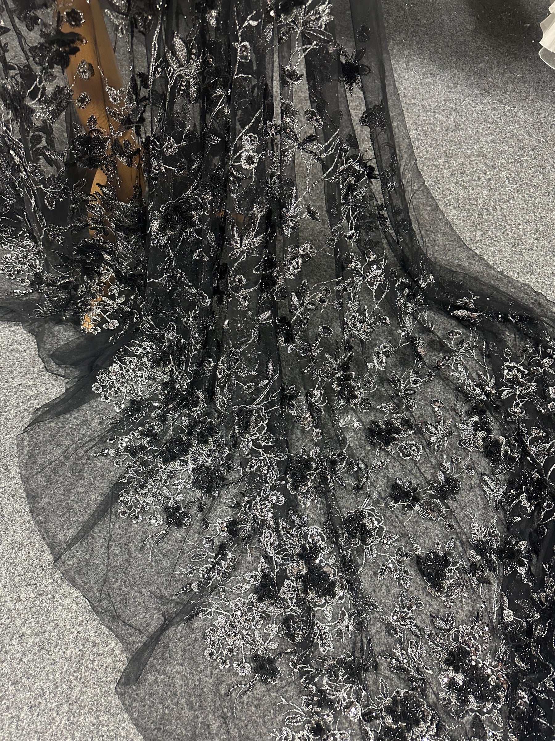 Dentelle brodée noire et argentée - Aretha