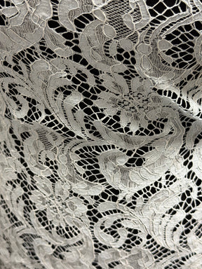 Dentelle de Chantilly bleu poudré - P244