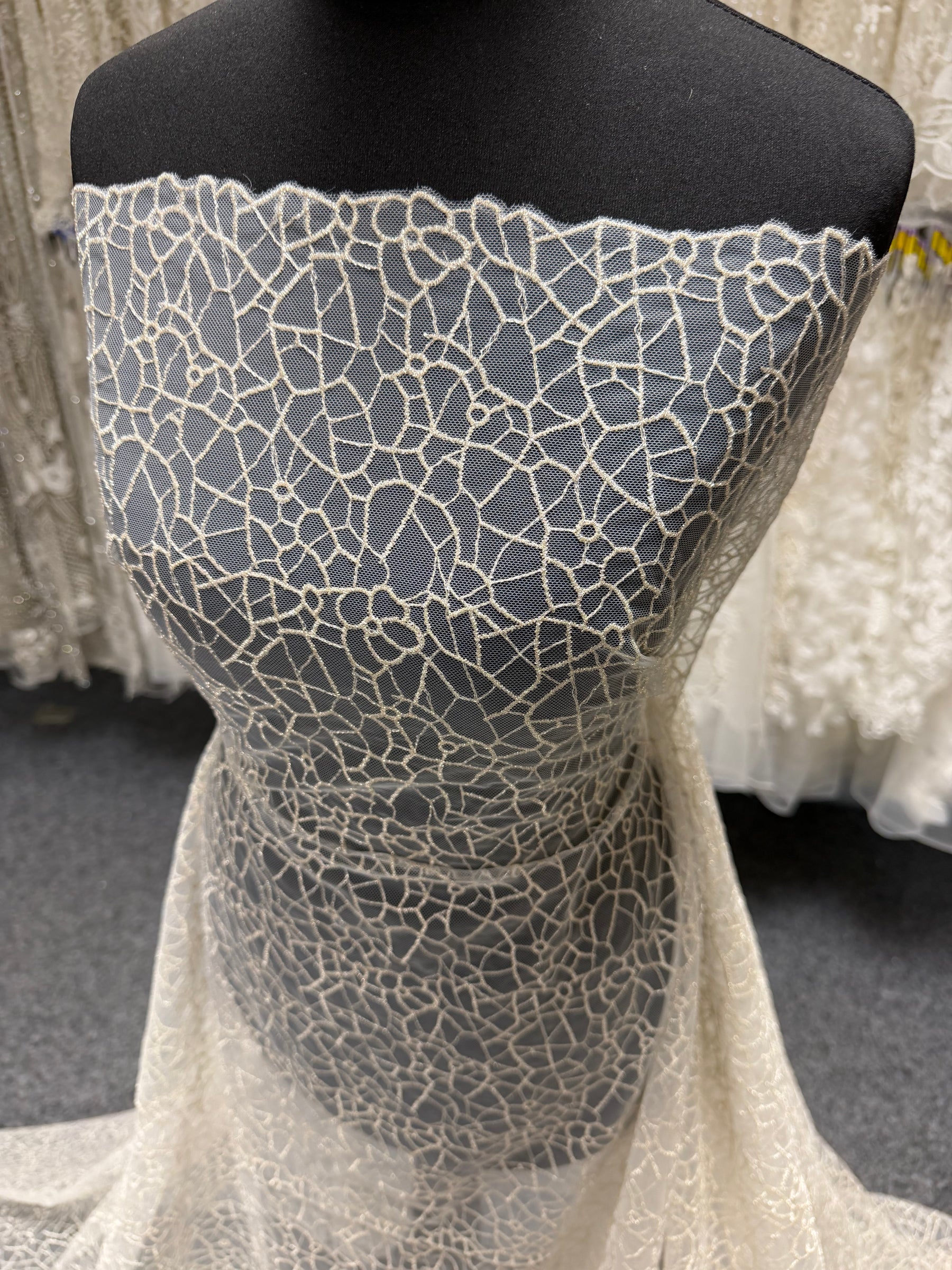 Dentelle brodée dorée - EB5023
